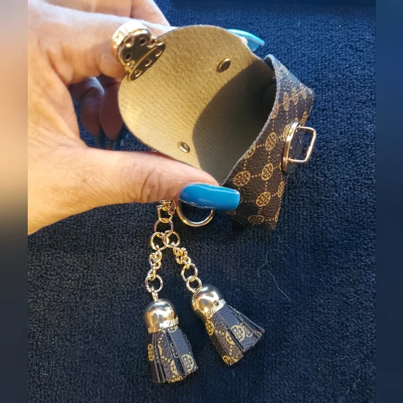 Elegant Earbud Miniture Handbag Carring Case Brown and Goldtone Keychain - Picture 7 of 8